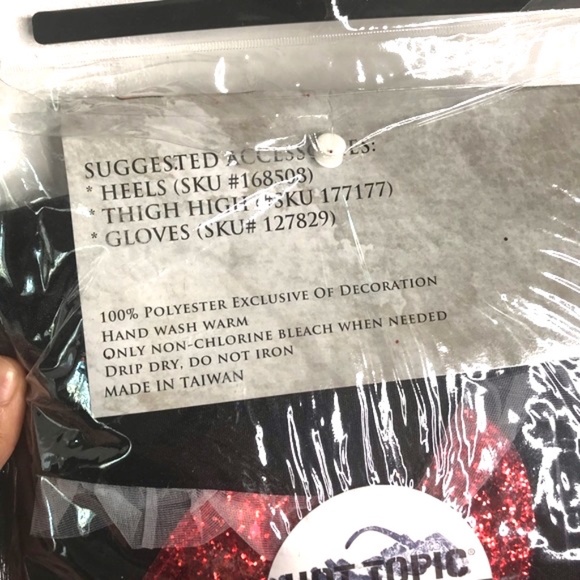 New Halloween Sexy Queen of Hearts Alice In Wonder Adult Costume Small Cosplay - Picture 3 of 8